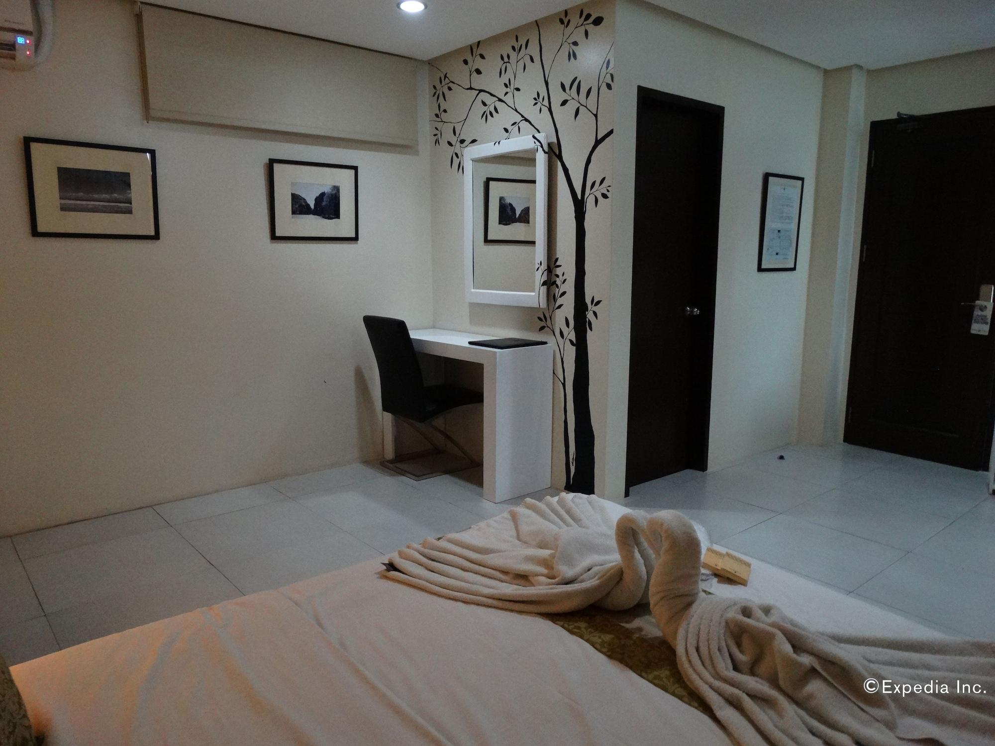 Empire Suites Hotel Puerto Princesa Exteriér fotografie