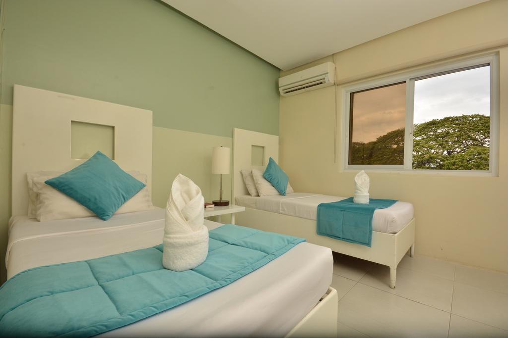 Empire Suites Hotel Puerto Princesa Exteriér fotografie